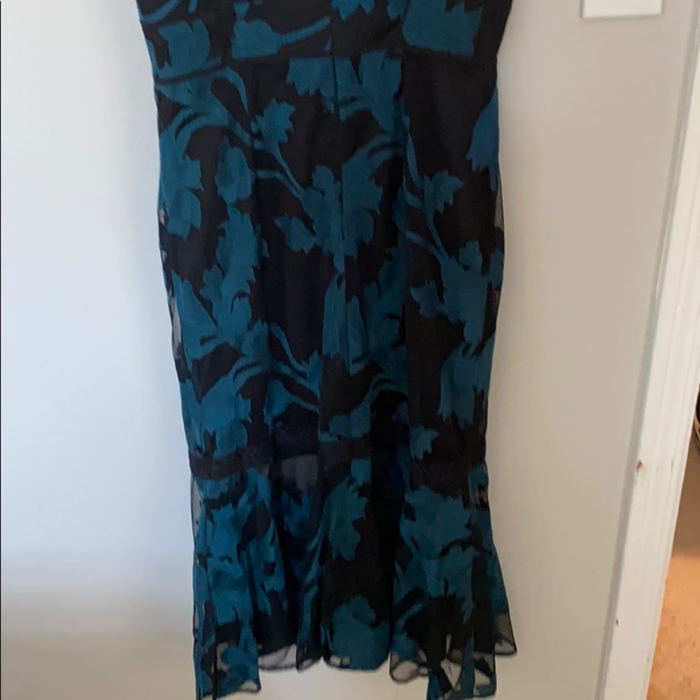Dress - Picture 8 of 8